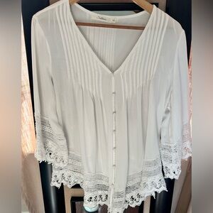 Solitaire Ivory Lace Accent Blouse crochet 💯 rayon and cotton